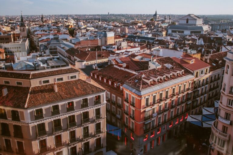 mayor número de edificios